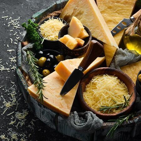 Aufgeschnittener Hartkäse